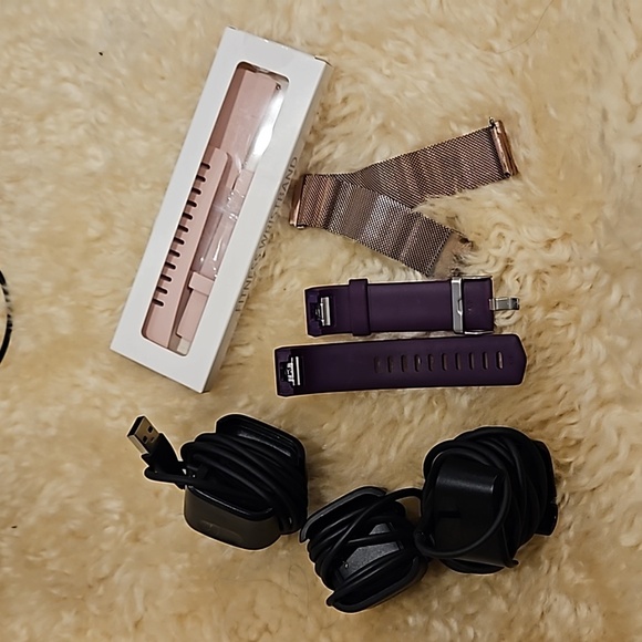 Fitbit Versa 2 Accessory Bundle With Chargers - Picture 8 of 8